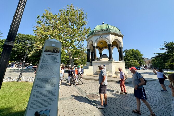 Istanbul Old City: Basilica Cistern - Blue Mosque - Grand Bazaar - Getting there and how the day actually moves