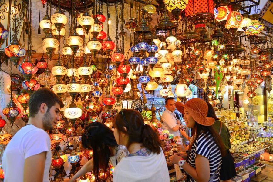 Istanbul: Old City Full-Day Tour with Lunch and Hotel Pickup - Hagia Sophia in About 30 Minutes: Big Impact With a Short Clock
