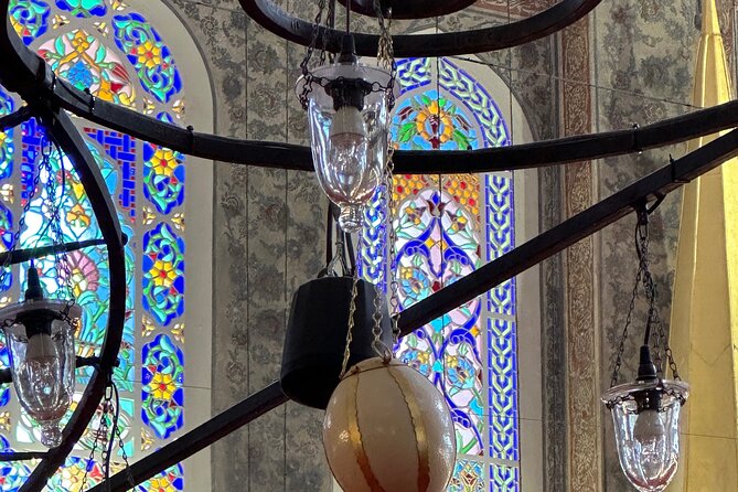 Istanbul Old City Highlights and Hidden Gems Tour - Arasta Bazaar, the shopping stop with optional tastings and workshops