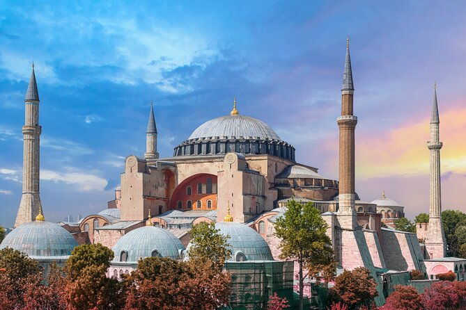 istanbul old city private tour - Hippodrome: chariot-race relics and three famous obelisks