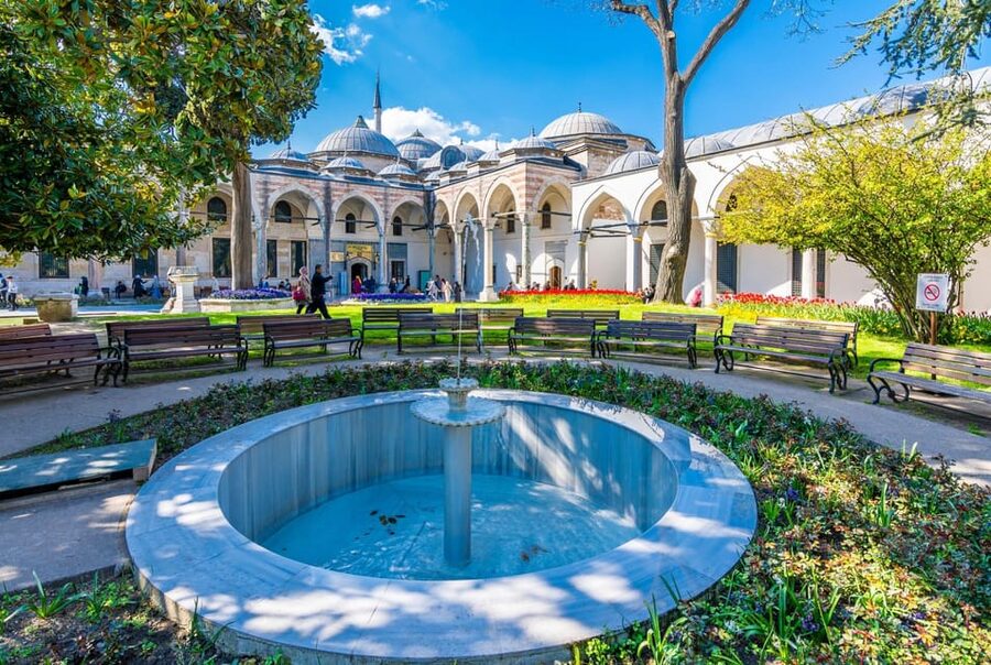 Istanbul Old City Top Sights Private Walking Tour, Tickets - Blue Mosque inside and out: what to notice in the 3 to 6-hour options