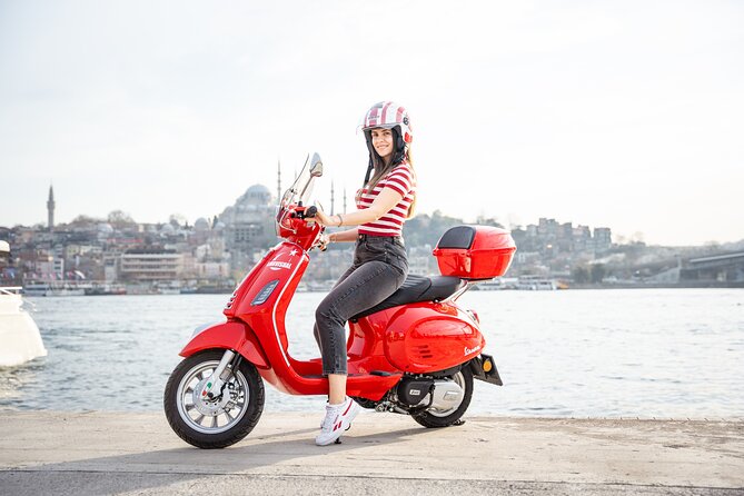 Istanbul Old Town Photoshoot - Timing, group size, and how to make the session feel effortless