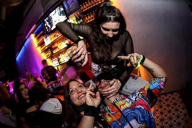 Istanbul Party Pub Crawl with Party Bus in Sultanahmet and Taksim - Duration, group size, and how the night is likely to flow