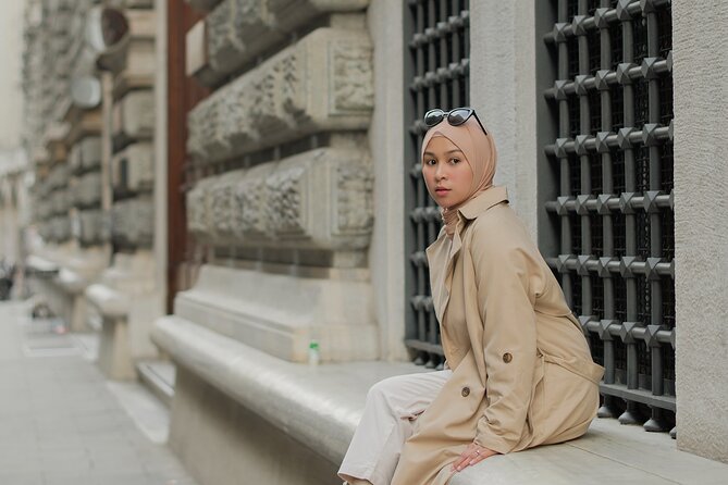 Istanbul Photoshoot at Top Spots - Hagia Sophia Grand Mosque: a big backdrop needs precise posing