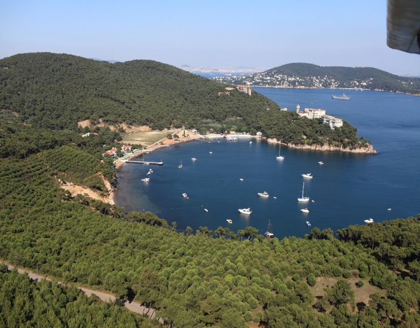 Istanbul: Princes' Islands Tour with Lunch and Transfers - Lunch onboard: more than a break, it keeps the day flowing