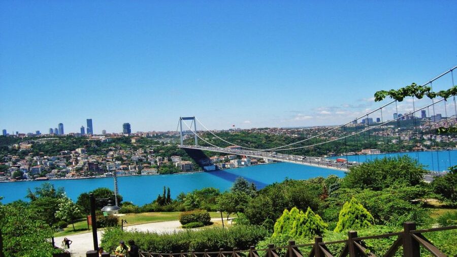 Istanbul: Private Bosphorus Cruise By Luxury Yacht - Golden Horn and the Galata strip before the main cruise