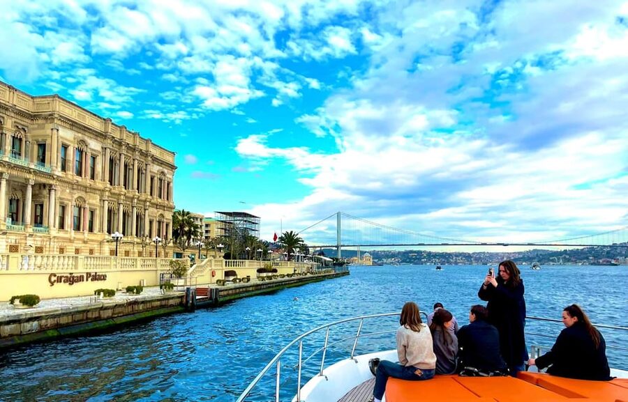 Istanbul: Private Bosphorus Cruise on Luxury Yacht - Meeting in Karakoy: what to do before you step on board