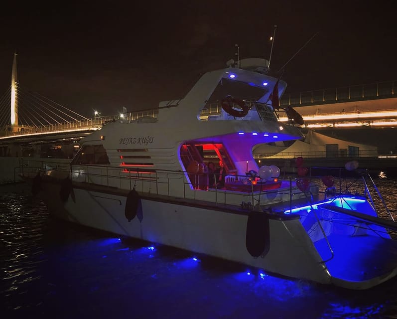 Istanbul: Private Bosphorus Strait Sightseeing Yacht Cruise - Sundeck Comfort, Crew Care, and Photo Time