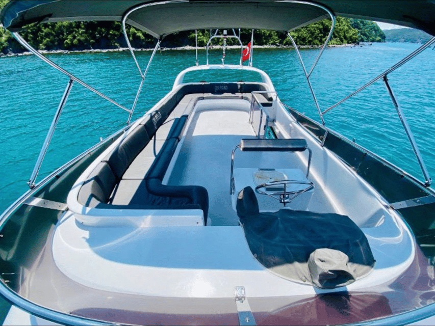 Istanbul: Private Bosphorus Tour On Luxury Yacht - Onboard Comfort, Included Snacks, and How to Plan a Birthday or Proposal
