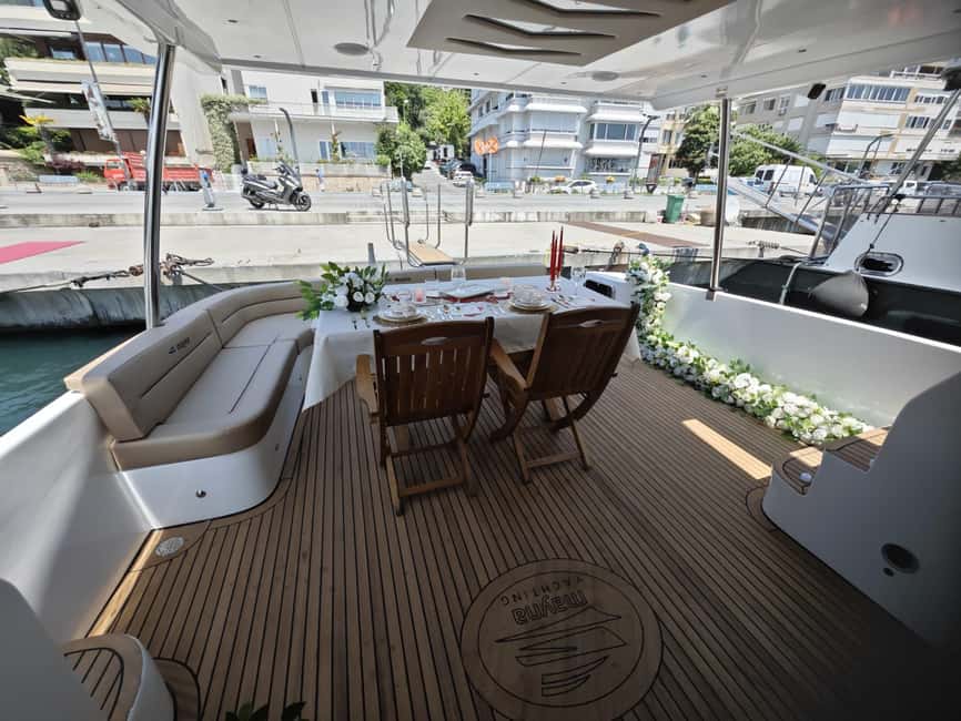 Istanbul: Private Bosphorus Yacht with Tour Guide and Snacks - The Guide Makes It: English Commentary You Can Actually Use