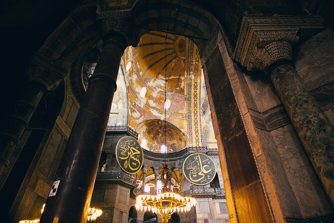 Istanbul: Private City Highlights Tour with Balat & Fener - Hagia Sophia Grand Mosque in about 45 minutes: what to prioritize