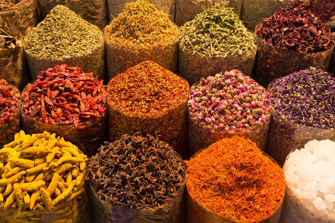 Istanbul: Private City Highlights Tour with Balat & Fener - Egyptian Bazaar: a short market stop that actually serves you