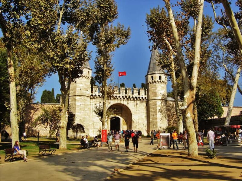 Istanbul Private Full-Day Tour With Transportation - Blue Mosque and the Hippodrome: where ceremonies and politics happened