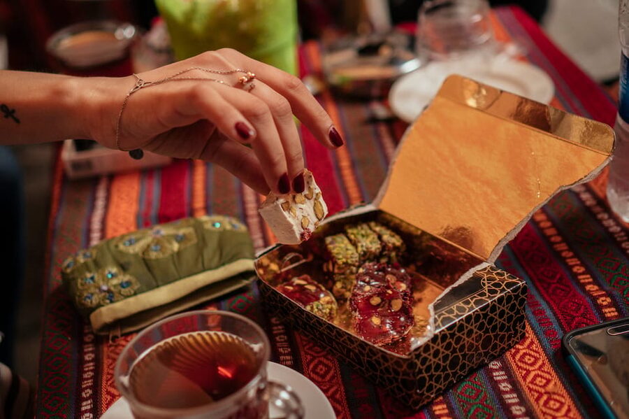 Istanbul: Private Guided Food Tour with 10 Tastings - The 10 tastings: how the range keeps you from getting bored