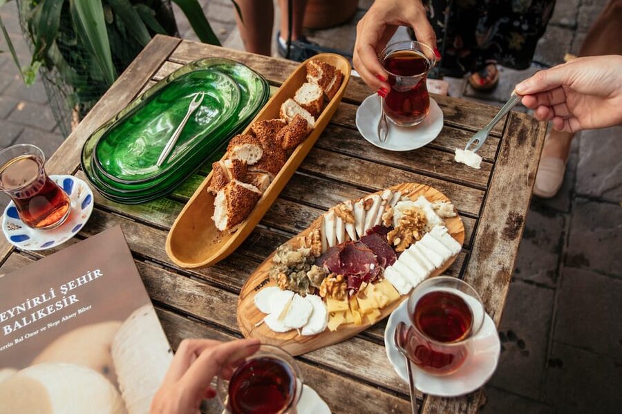 Istanbul: Private Guided Food Tour with 10 Tastings - Value check: is $117 worth it for 10 tastings?