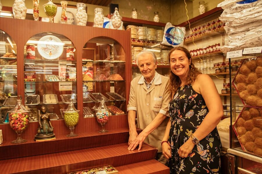 Istanbul: Private Guided Food Tour with 10 Tastings - Turkish delight and dürüm: why these two stops matter