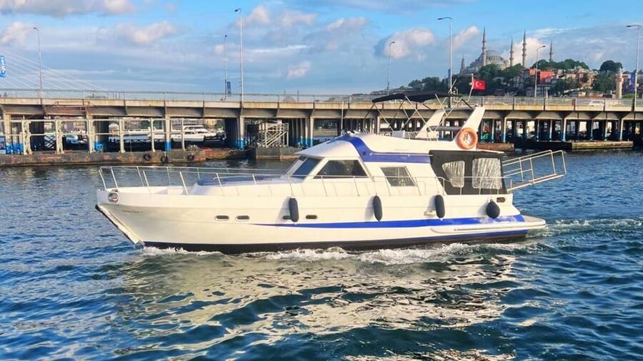 İstanbul:Private Luxury Yacht on Bosphorus 14 Meter(46 feet) - The Ayvansaray to Bosphorus Loop, how the 2 hours work