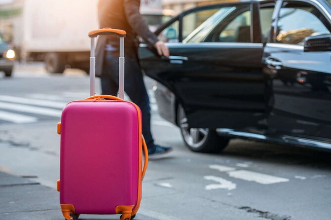 Istanbul Private One-Way Transfer: Airport-Hotel or Hotel-Airport - Hotel-to-Airport Pickup: Lobby Meeting and Flight-Day Calm