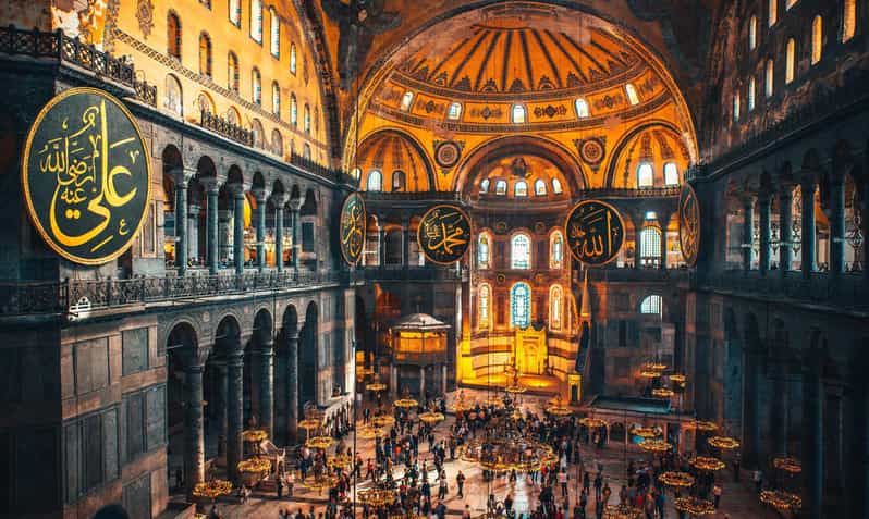 Istanbul: Private Sightseeing Tour in Multiple Languages - A clear, chronological route from Byzantium to the Ottoman era