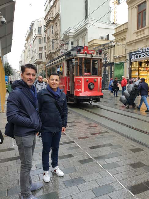 Istanbul: Private Walking Tour with a Local - What Your Guide Actually Does During the Walk
