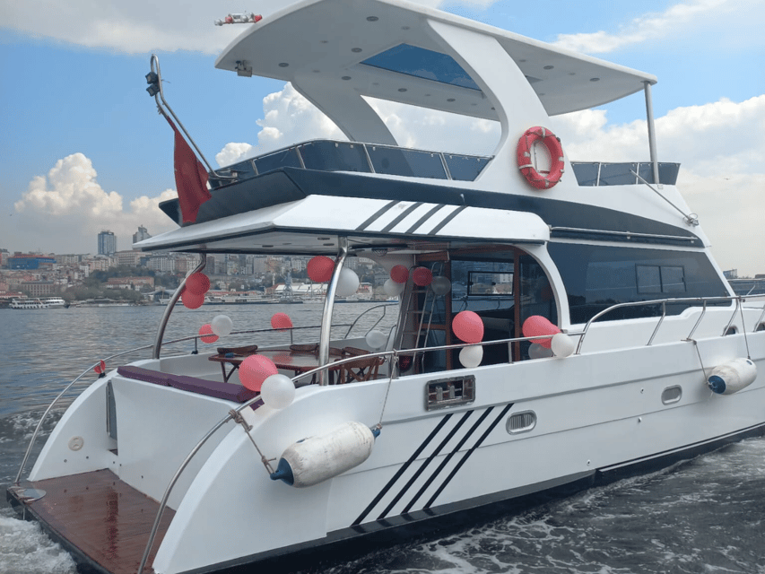 Istanbul: Private Yacht Organization on Bosphorus (14 Meter) - Price and value: how $325 per group works in real terms