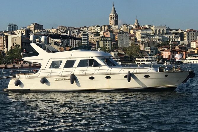 Istanbul Private Yacht Tour - 2 Hours - Dolmabahçe Palace and Ortaköy: the waterfront you can feel