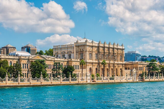 Istanbul Private Yacht Tour - 2 Hours - Anadoluhisarı and Rumelihisarı: fortress views from the waterline