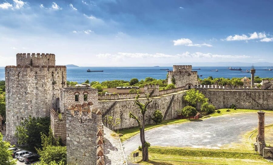 Istanbul Revealed: Historic Pathways and Bosphorus Serenity - How this 7-hour plan hits the Istanbul sweet spot