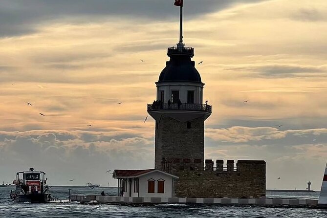 Istanbul's Golden Hour: Bosphorus Sunset Cruise By Boat - Getting Oriented on the Galata to Dolmabahçe Stretch