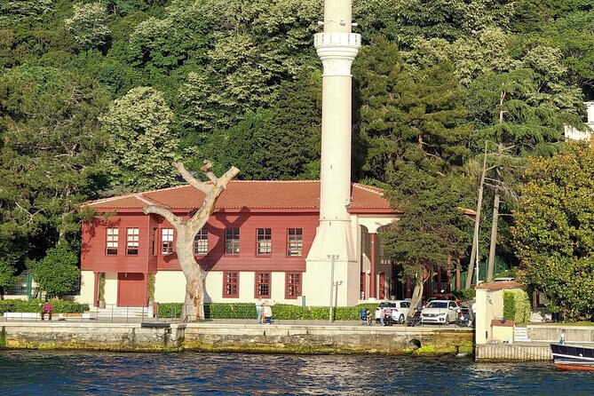 Istanbul's Golden Hour: Bosphorus Sunset Cruise By Boat - Price Value: Why This Often Feels Like a No-Brainer
