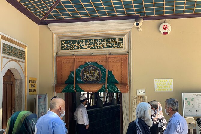 Istanbul Sahaba Tombs Tour - Stop 4: Yeralti Camii and the Mazars of Three Sahabas