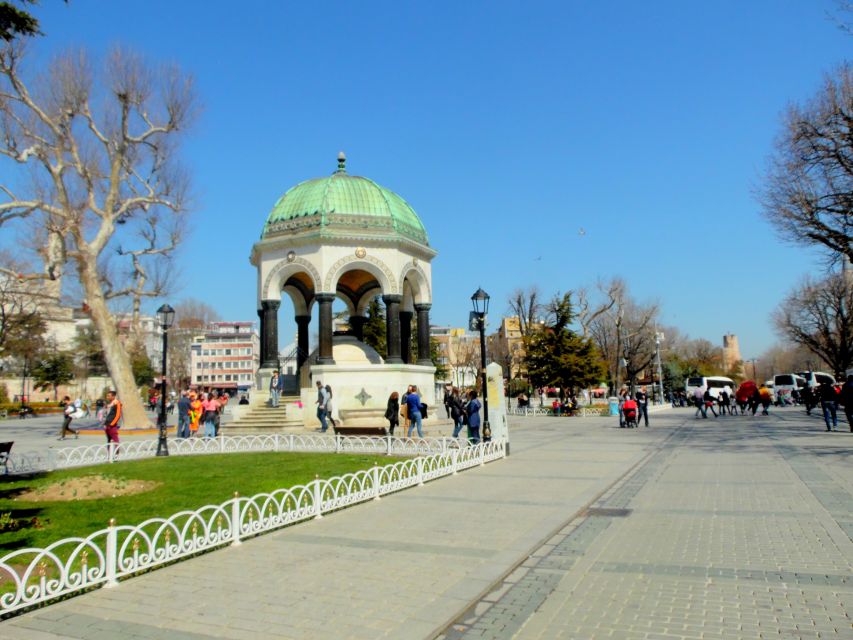 Istanbul: Short Guided Walking Tour of Old City Istanbul - Hagia Sophia Outside View, Plus the Justinian to Mehmet II Timeline