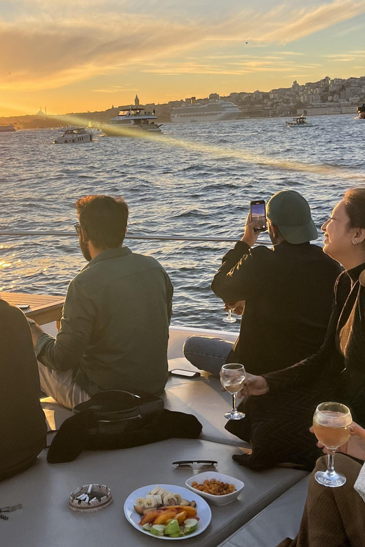 Istanbul: Small Group Yacht Tour with Unlimited Wine - Karaköy Start: Boarding Where the Bosphorus Feeling Begins