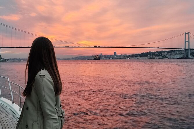 Istanbul Sunset Cruise With Luxury Yacht On Bosphorus - Getting oriented fast: live English narration that makes the sights click
