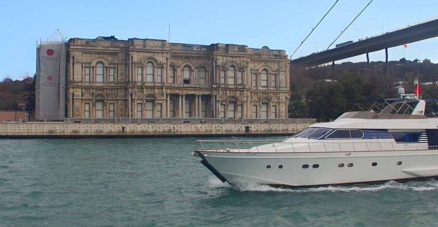 İstanbul: Sunset Cruise with Refreshments - Galataport pickup and meeting the crew without stress
