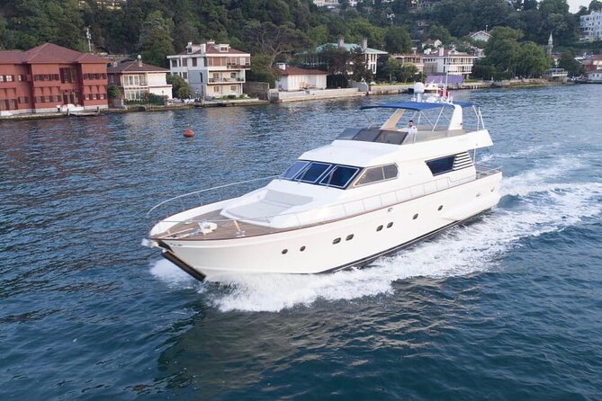 Istanbul Sunset Yacht Cruise on the Bosphorus with Transfers - Asian Side Palaces and Üsküdar Coastline Views