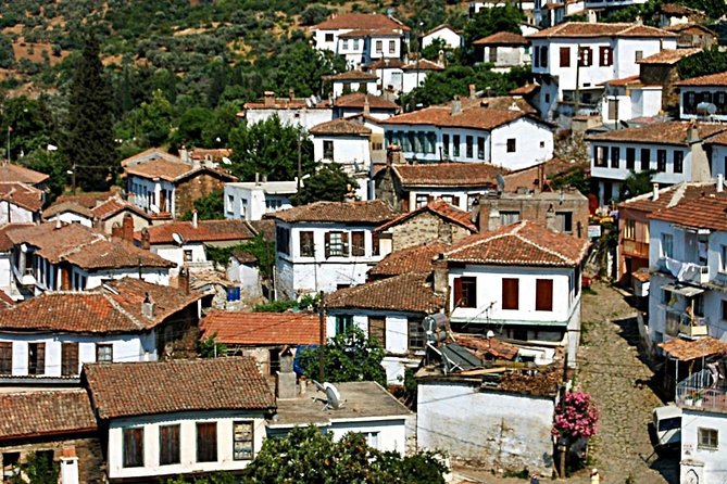 Istanbul to Ephesus Full Day Guided Tour, Flight and Lunch incl. - Shops, presentations, and how to protect your time