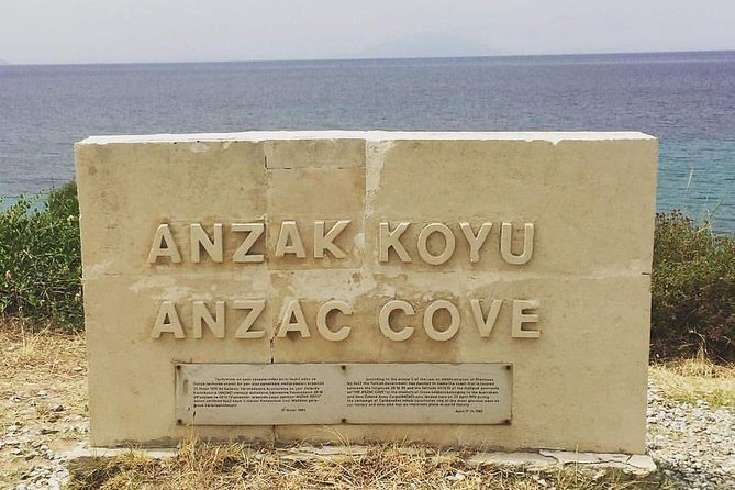Istanbul to Gallipoli Full Day Tour with Lunch and Transfers - What the guide adds, beyond the stones