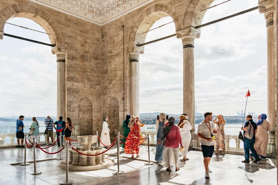 Istanbul: Topkapi Palace and Harem Guided Tour with Ticket - Why Topkapi and the Harem Are a Good 3-Hour Combo