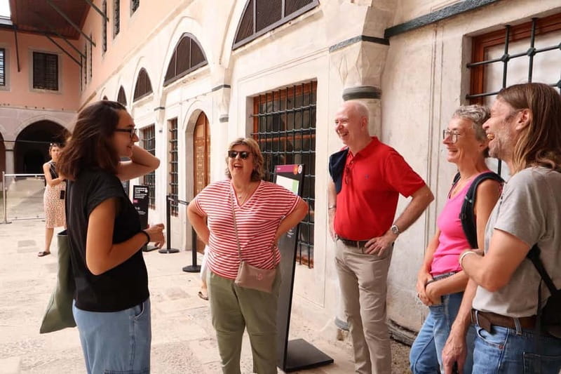 Istanbul: Topkapi Palace and Harem Museum Tour with Ticket - Golden Horn Views: The Photo Stop That Actually Pays Off