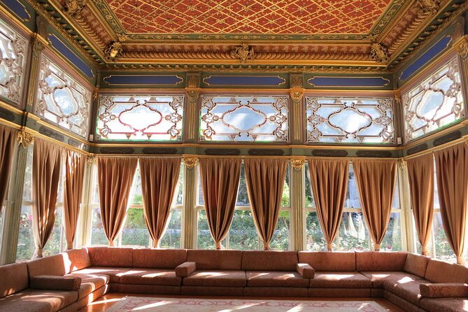 Istanbul: Topkapi Palace Guided Tour and Skip The Line - Should You Book This Topkapi and Hagia Irene Tour?