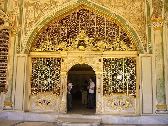 Istanbul: Topkapi Palace Guided Tour - Meeting Point and Getting Inside Without Ticket-Line Chaos