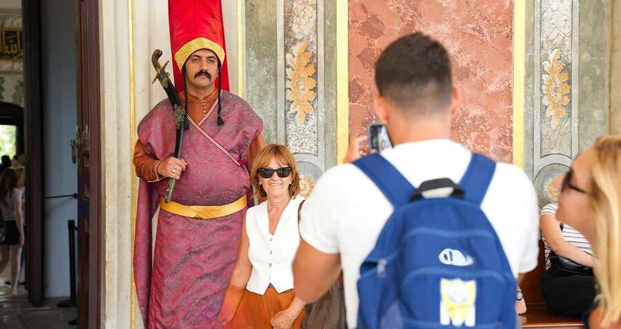 Istanbul: Topkapi Palace & Harem Express Highlight Tour - Topkapi in 2 hours, with real skip-the-line value