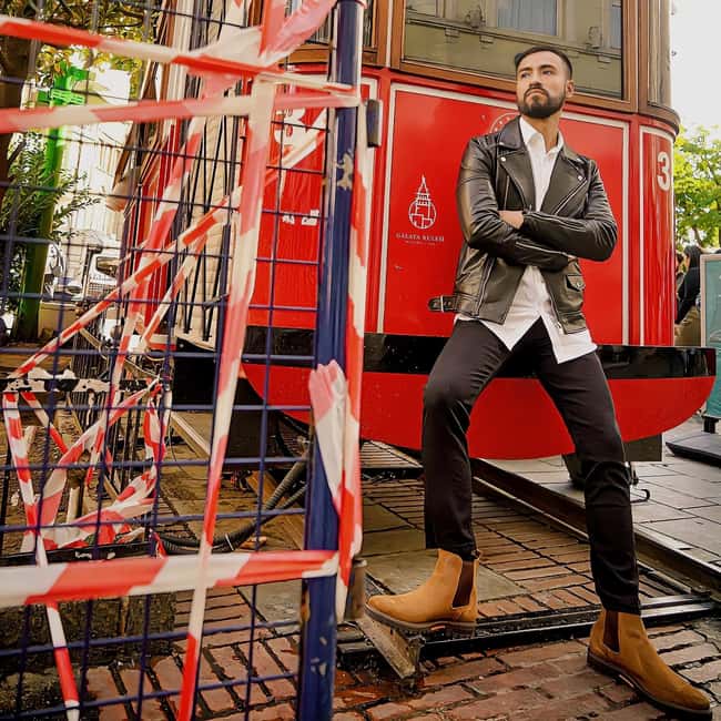Istanbul: Tour and Photoshoot at Multiple Locations - Balat route, how to get color without making it chaotic