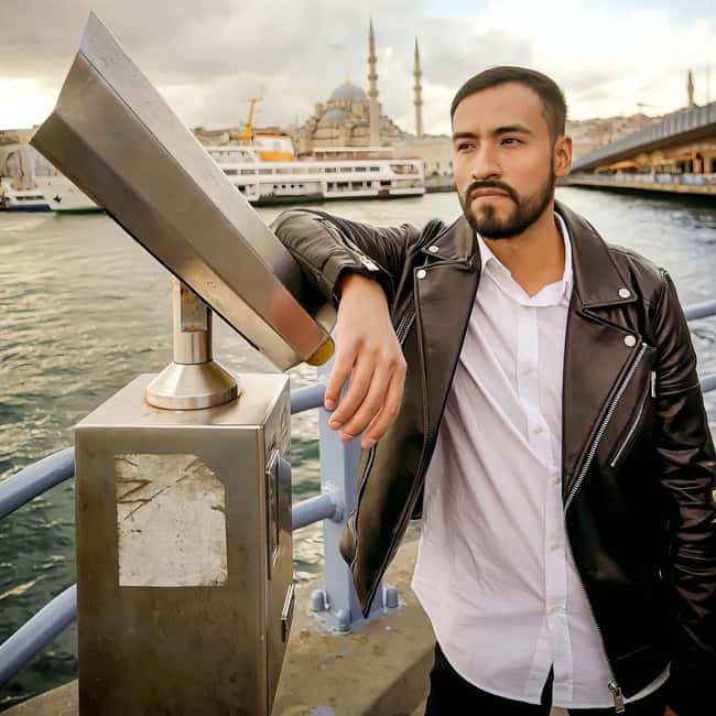 Istanbul: Tour and Photoshoot at Multiple Locations - Price at $107 per person, and how to judge the value fairly