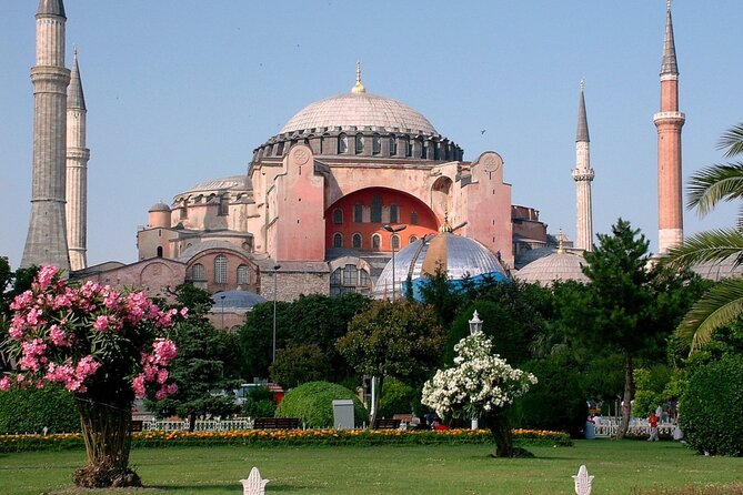 Istanbul Tour - Half Day Afternoon - Hagia Irene Museum: the peaceful pause inside the same palace story