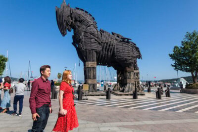Troy Guided Bus Tour with Ferry Tickets & Lunch