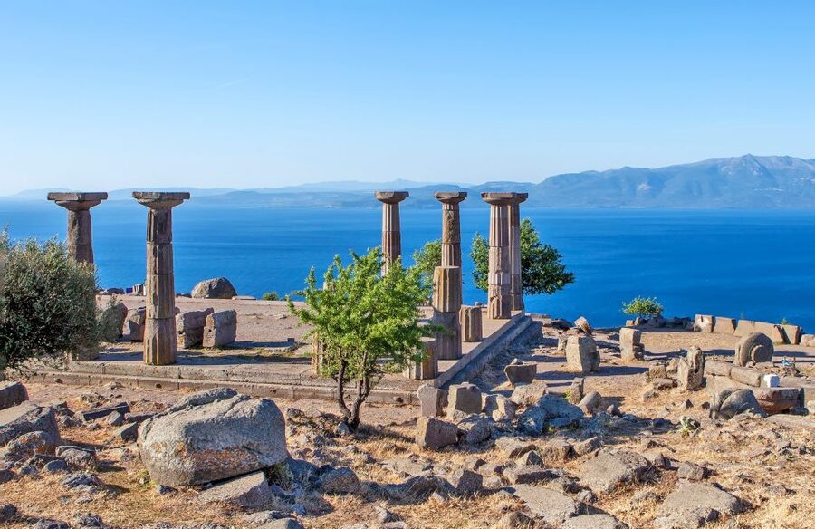 Istanbul: Troy Guided Bus Tour with Ferry Tickets & Lunch - Walking the UNESCO ruins: what you will actually see at Troy