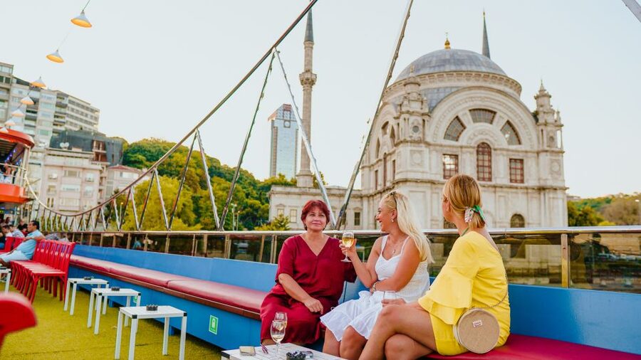 Istanbul: Turkish Night on the Bosphorus Dinner Cruise - The show: katibim, Aşuk Maşuk, belly dancing, and henna
