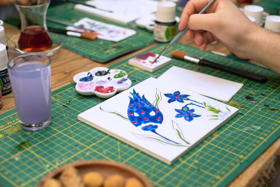 Istanbul: Turkish Tile Painting & Ceramic Workshop w/ Snacks - The 3-Hour Flow: Meet, Paint, Snack, Pack It Up